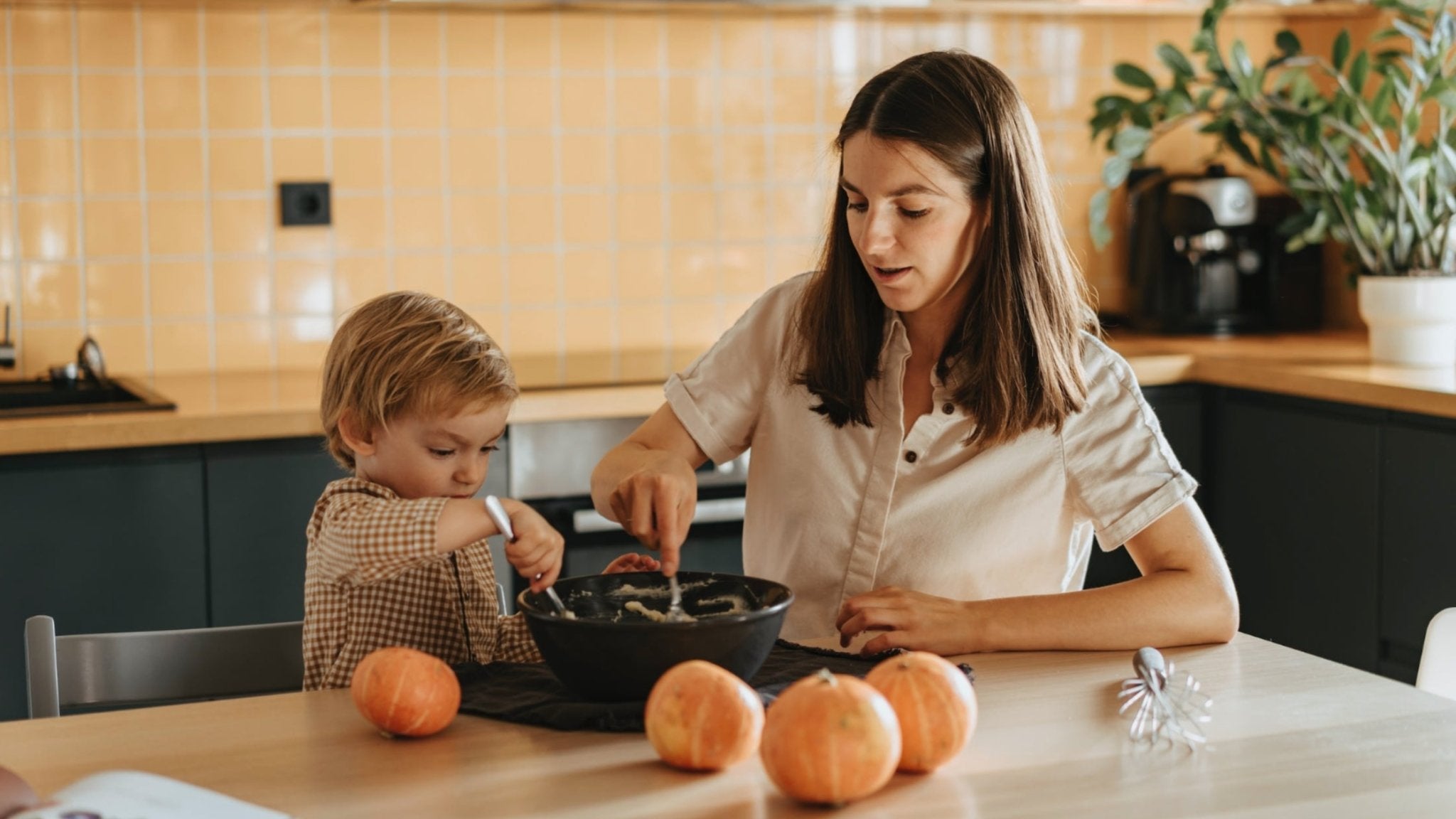 Bébé dans la cuisine : les astuces sécurité !