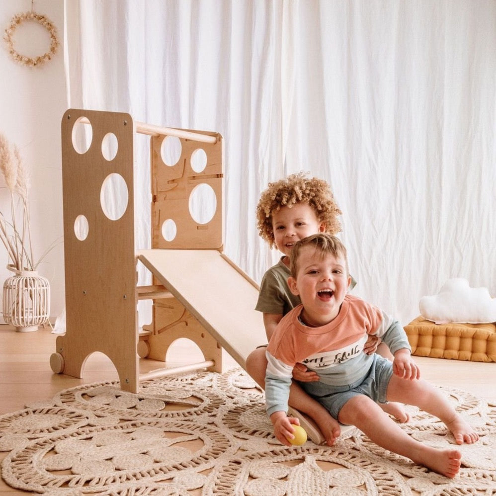 Miroir Montessori avec barre d'appui pour l'éveil et la motricité – Monti  Family