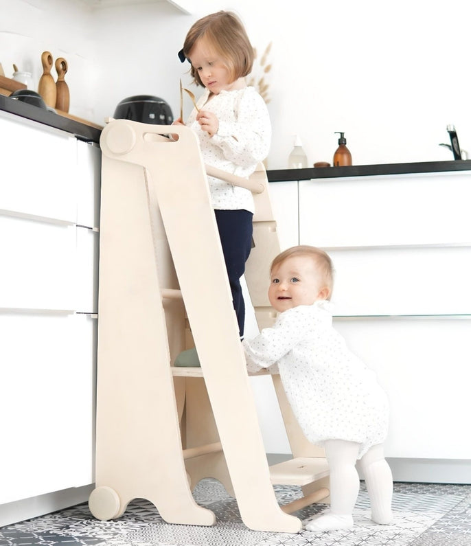 Torre de observación multifunción plegable Montessori con tobogán de pizarra - Monti Family