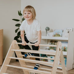 Aire de motricité en bois pour enfant – Kit complet (Arche + Planche  d'Escalade + Triangle D'escalade) – Triangle de Pikler