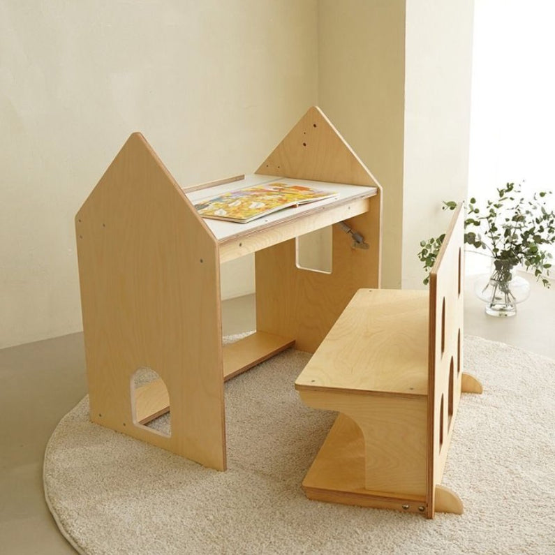 Multifunctional Dollhouse - Monti Family