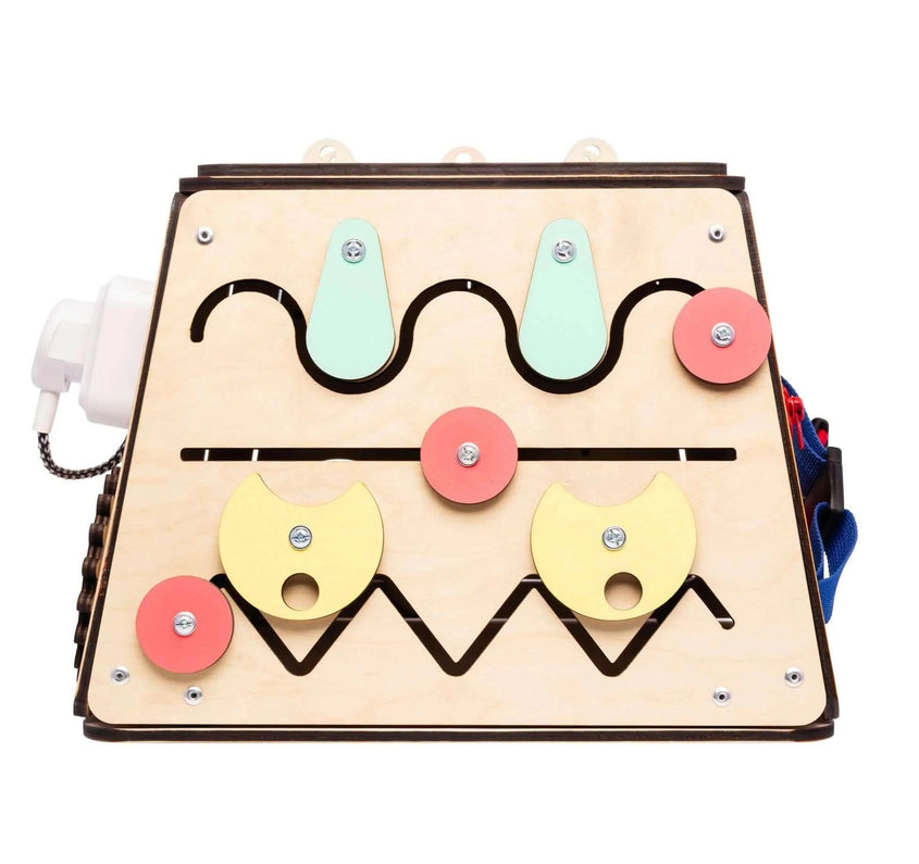 XL wooden activity cube - Monti Family