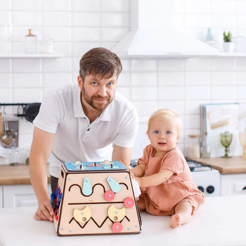 Cubo attività XL in legno - Famiglia Monti