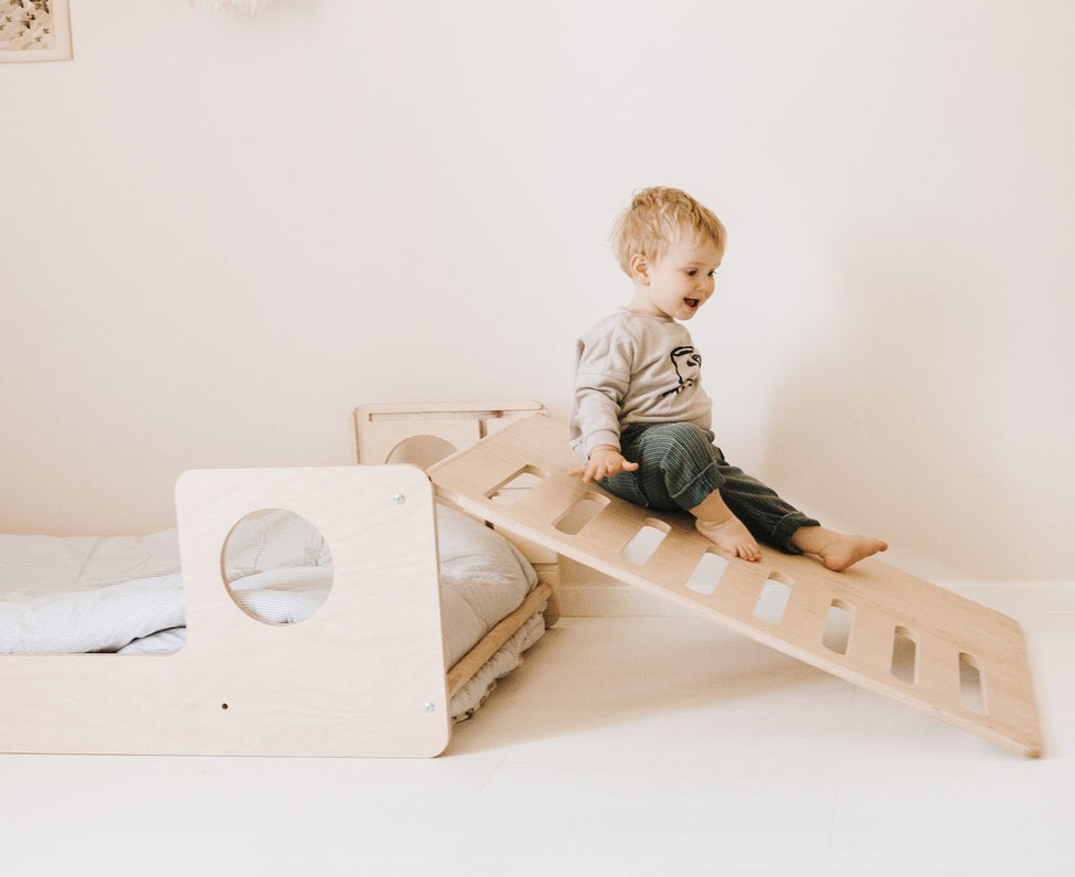 Letto Montessori in evoluzione - Famiglia Monti